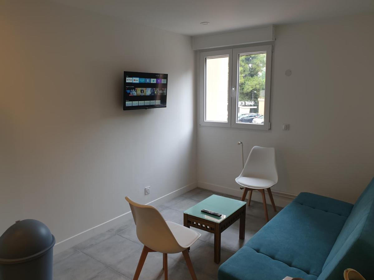 Appartements Renove 2023 Proche Aeroport 5Min, Gare Sncf 2 Min, Tramway Au Pied De L'Immeuble , Parking Possible, Renovated Apartments 2023 Near The Airport 5 Min, Train Station 2 Min, Tram Next To The Building 1 Min, Parking Possible Nice Dış mekan fotoğraf
