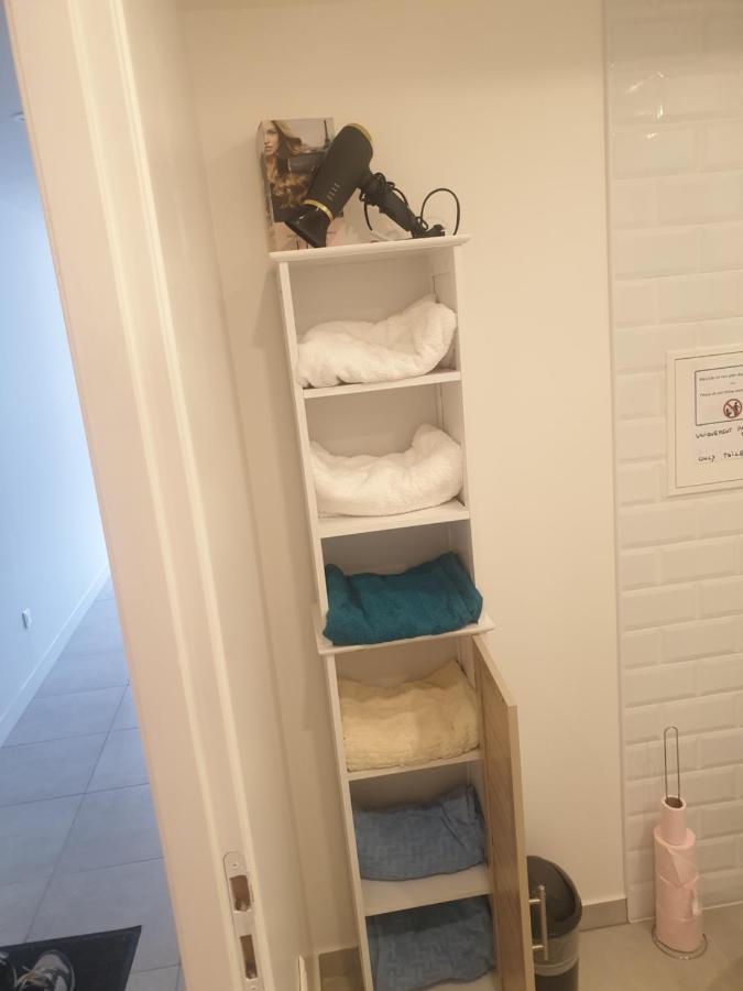 Appartements Renove 2023 Proche Aeroport 5Min, Gare Sncf 2 Min, Tramway Au Pied De L'Immeuble , Parking Possible, Renovated Apartments 2023 Near The Airport 5 Min, Train Station 2 Min, Tram Next To The Building 1 Min, Parking Possible Nice Dış mekan fotoğraf