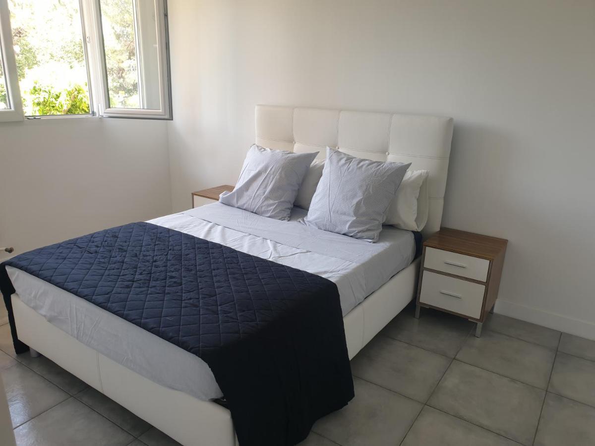 Appartements Renove 2023 Proche Aeroport 5Min, Gare Sncf 2 Min, Tramway Au Pied De L'Immeuble , Parking Possible, Renovated Apartments 2023 Near The Airport 5 Min, Train Station 2 Min, Tram Next To The Building 1 Min, Parking Possible Nice Dış mekan fotoğraf