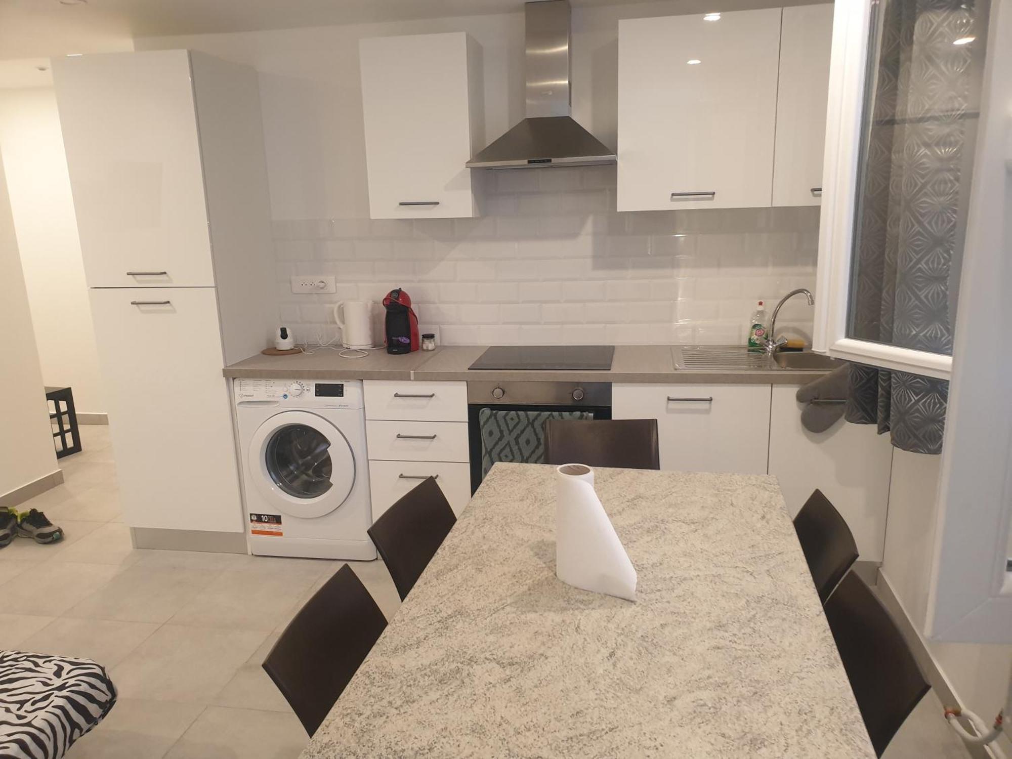 Appartements Renove 2023 Proche Aeroport 5Min, Gare Sncf 2 Min, Tramway Au Pied De L'Immeuble , Parking Possible, Renovated Apartments 2023 Near The Airport 5 Min, Train Station 2 Min, Tram Next To The Building 1 Min, Parking Possible Nice Oda fotoğraf