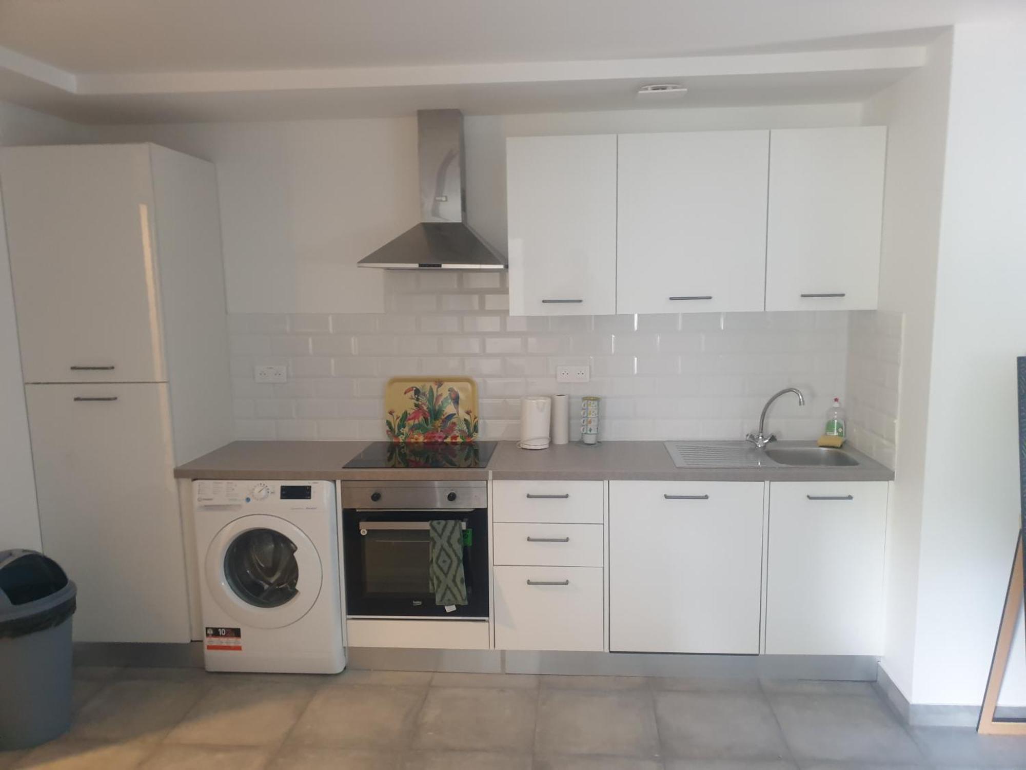 Appartements Renove 2023 Proche Aeroport 5Min, Gare Sncf 2 Min, Tramway Au Pied De L'Immeuble , Parking Possible, Renovated Apartments 2023 Near The Airport 5 Min, Train Station 2 Min, Tram Next To The Building 1 Min, Parking Possible Nice Oda fotoğraf
