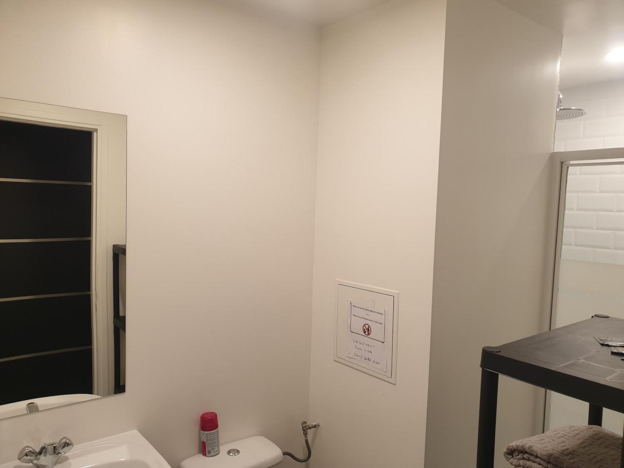 Appartements Renove 2023 Proche Aeroport 5Min, Gare Sncf 2 Min, Tramway Au Pied De L'Immeuble , Parking Possible, Renovated Apartments 2023 Near The Airport 5 Min, Train Station 2 Min, Tram Next To The Building 1 Min, Parking Possible Nice Oda fotoğraf
