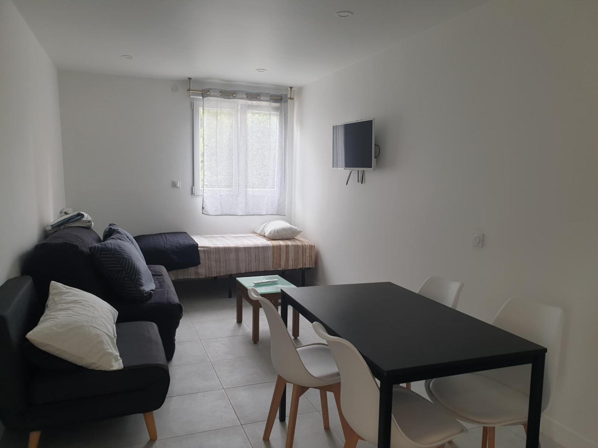 Appartements Renove 2023 Proche Aeroport 5Min, Gare Sncf 2 Min, Tramway Au Pied De L'Immeuble , Parking Possible, Renovated Apartments 2023 Near The Airport 5 Min, Train Station 2 Min, Tram Next To The Building 1 Min, Parking Possible Nice Oda fotoğraf