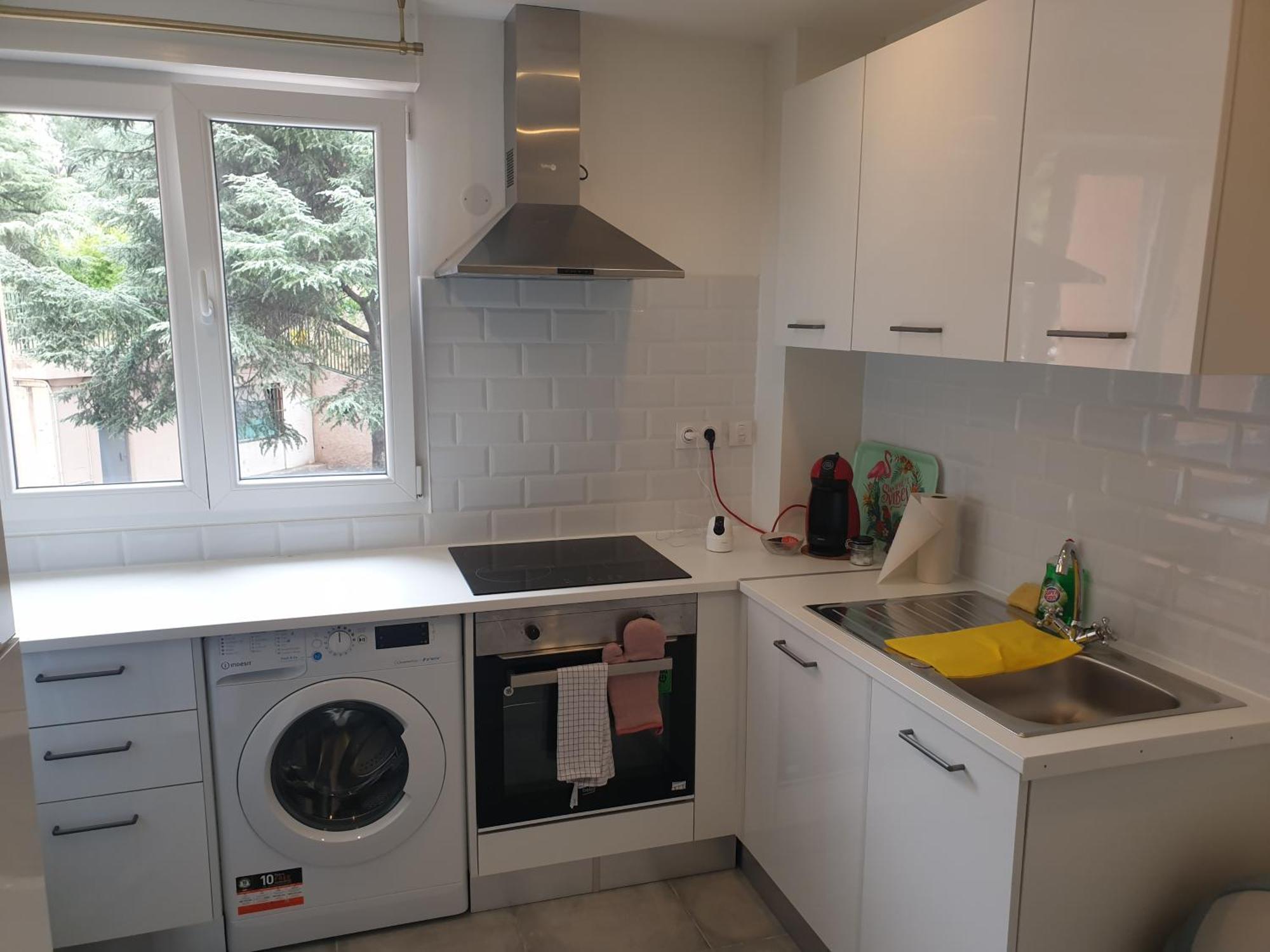 Appartements Renove 2023 Proche Aeroport 5Min, Gare Sncf 2 Min, Tramway Au Pied De L'Immeuble , Parking Possible, Renovated Apartments 2023 Near The Airport 5 Min, Train Station 2 Min, Tram Next To The Building 1 Min, Parking Possible Nice Oda fotoğraf